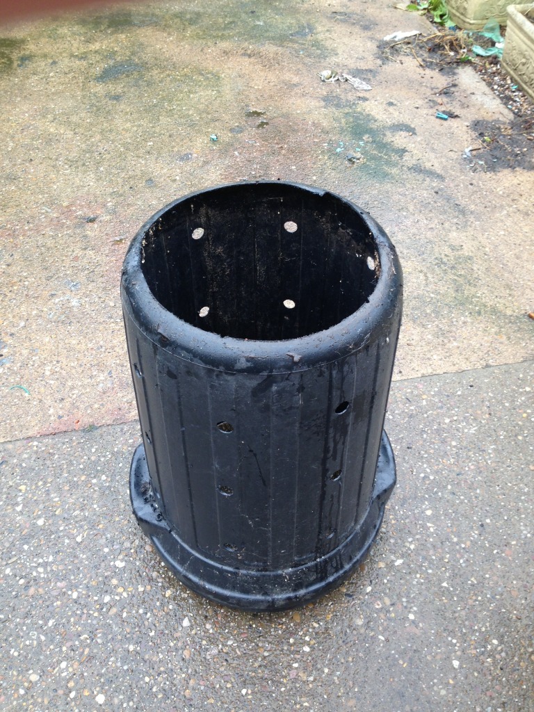 compost bin 2.jpg