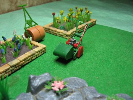 Britains Atco lawnmower.jpg